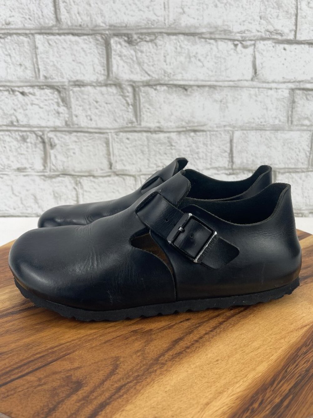 VTG Birkenstock London Womens 6/37 E Black Leather T Strap Closed Toe Shoes - Picture 3 of 16